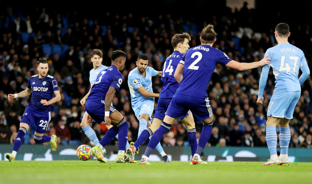  曼城七连胜登顶，德布劳内传射建功  