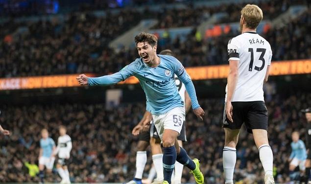  曼城中场核心伤愈复出即献制胜球  