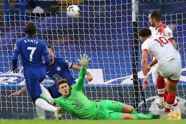  法兰克福客场韧性十足，补时绝平带走一分